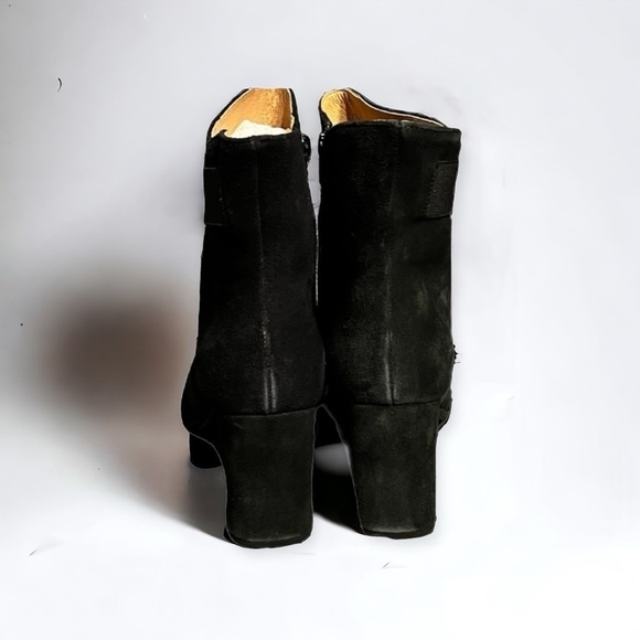 🌻NEW Andre Assous Porter A Black Suede Booties Size 10 | Comes with Box - Picture 2 of 11